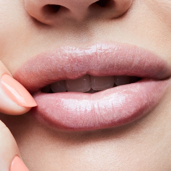 LAST ONE!💄HP!💄MAC Lipglass C-Thru - Picture 3 of 11